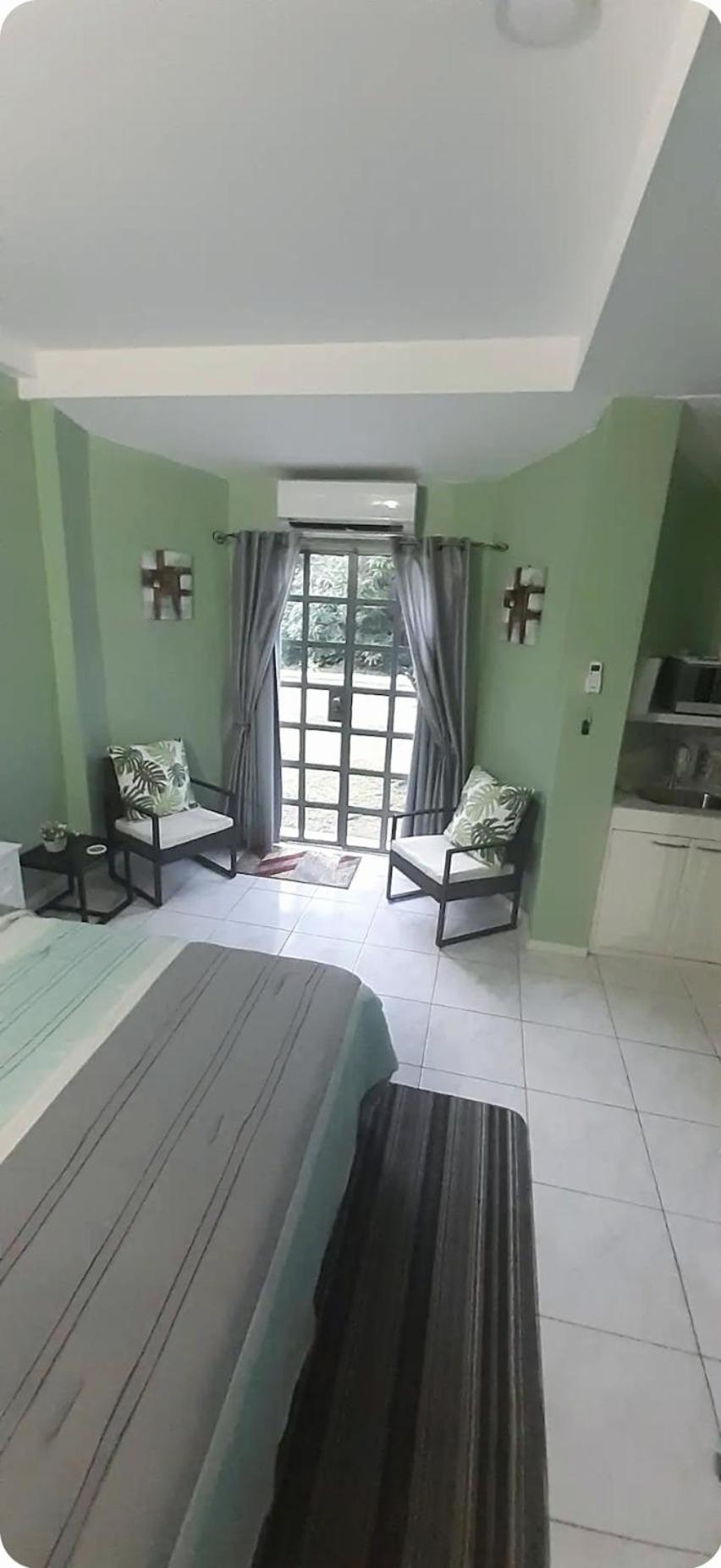 Riverside Poolside Apartment San Juan Esterno foto